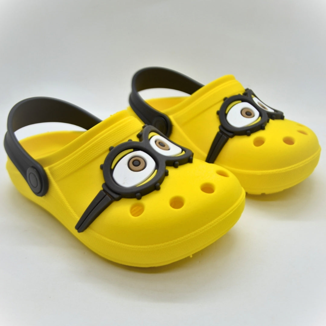 Babuche Infantil Menino com Personagens 2 em 1 – Leve, Confortável e Antiderrapante para o Dia a Dia