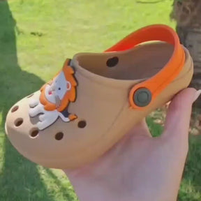 Babuche Infantil Menino com Personagens 2 em 1 – Leve, Confortável e Antiderrapante para o Dia a Dia